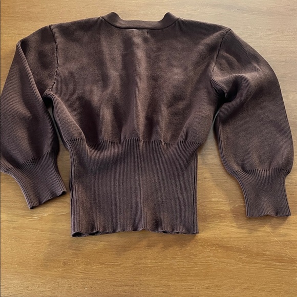 Urban Revivo V-Neck Cropped Knit Cardigan, Brown with Gold Button, Size 8 - Picture 6 of 14